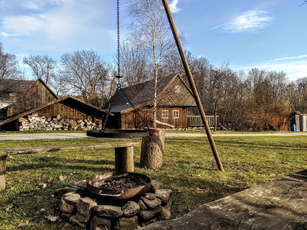 Apartmany Cerveny Dvur Chvalšiny المظهر الخارجي الصورة