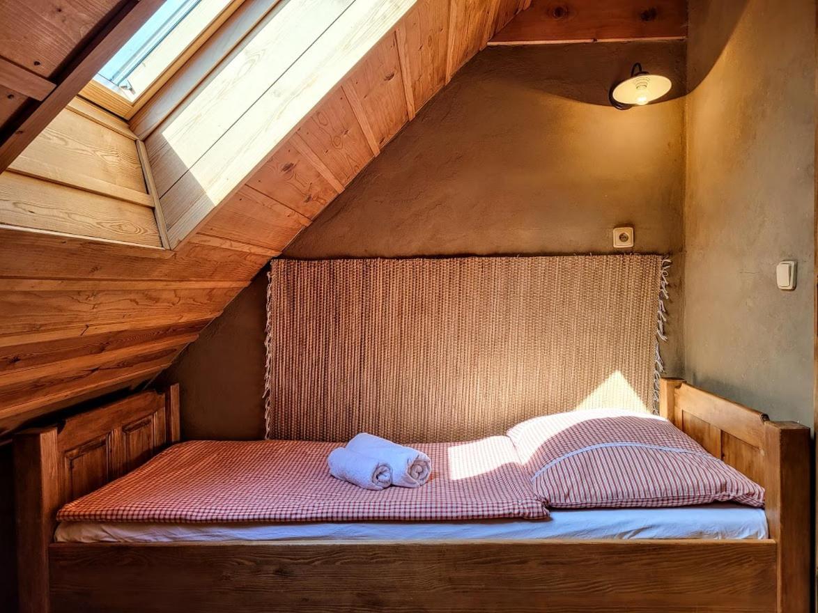 Apartmany Cerveny Dvur Chvalšiny المظهر الخارجي الصورة