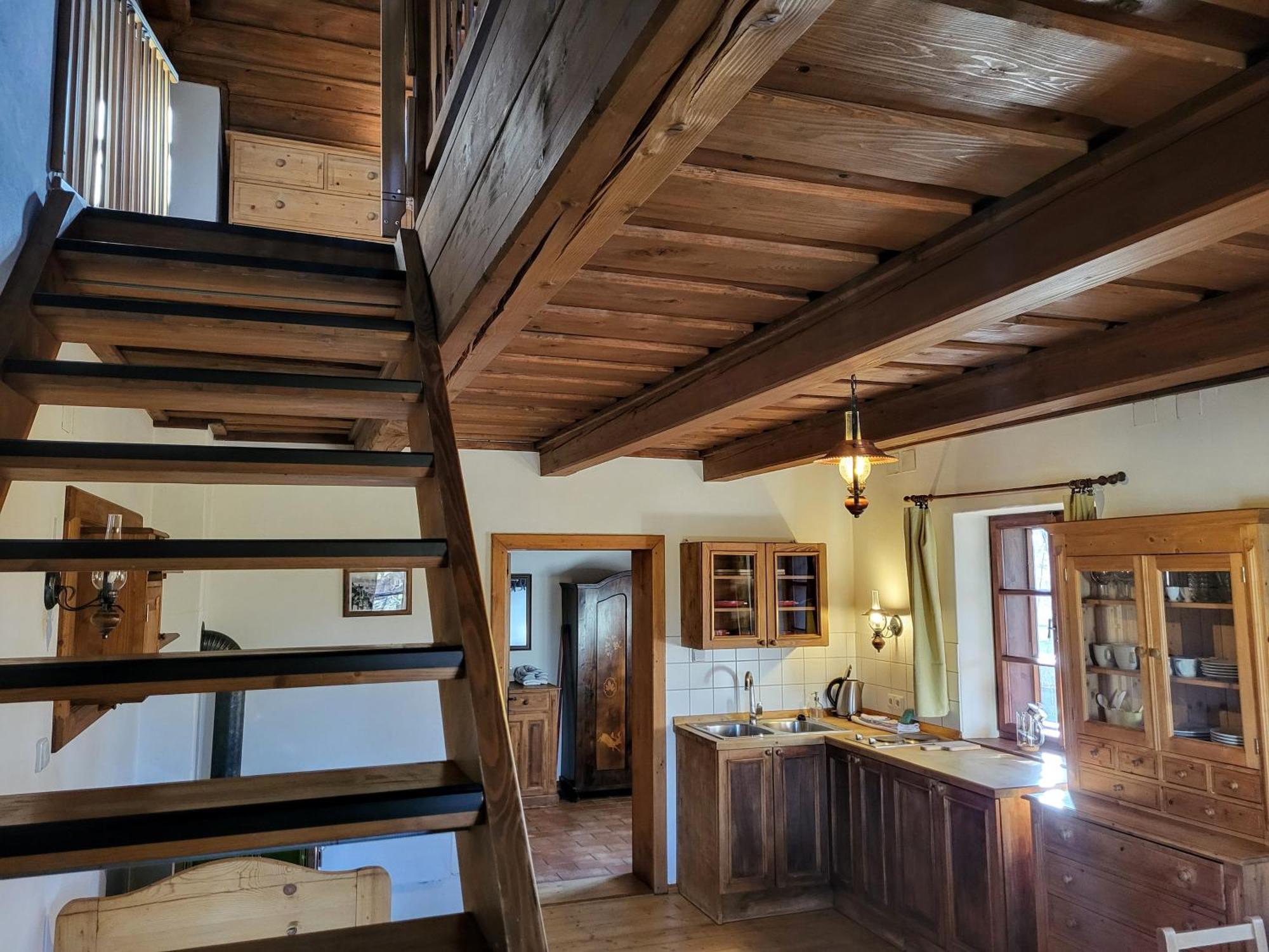 Apartmany Cerveny Dvur Chvalšiny المظهر الخارجي الصورة