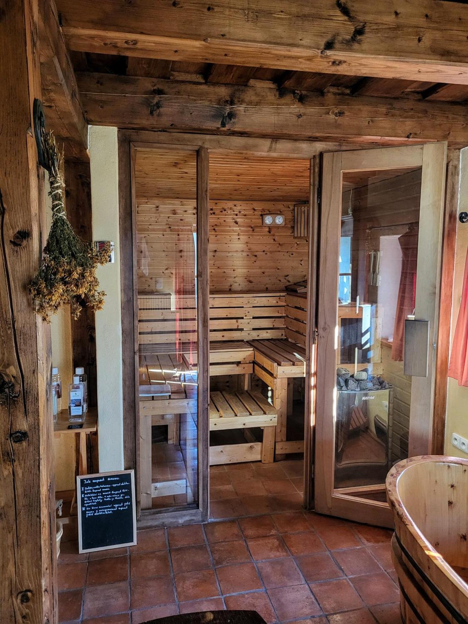 Apartmany Cerveny Dvur Chvalšiny المظهر الخارجي الصورة